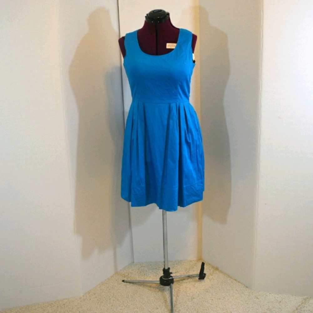 Dana Buchman Basic blue fit and flare dress